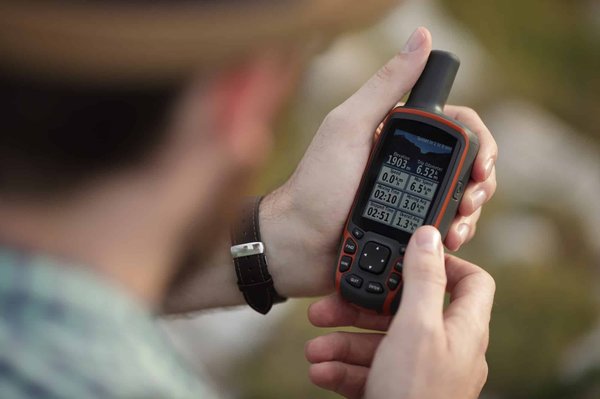 Les traceurs GPS dans la vie quotidienne : Amis ou ennemis ?