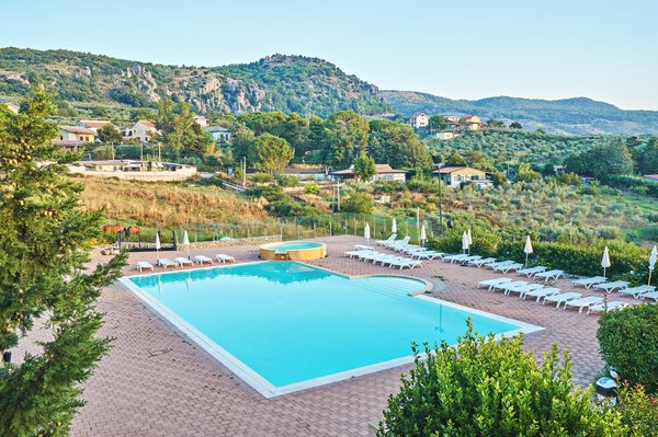 Y a-t-il des restrictions concernant le bruit au Camping Rancho Davaine ?